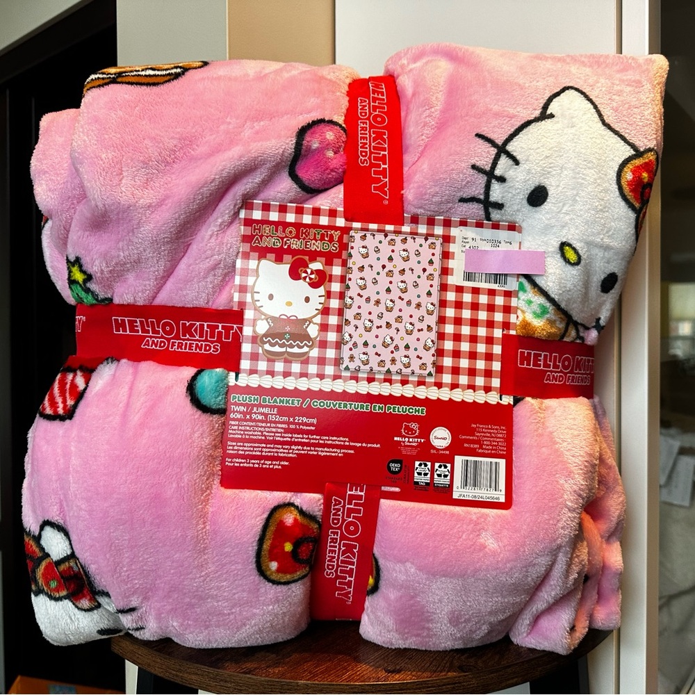 🆕 Hello Kitty Pink Gingerbread TWIN blanket